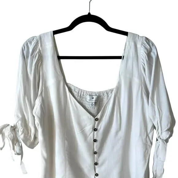 Socialite Women’s Puff Bow Sleeve Button Front Blouse Top White Size XL Milkmaid - Picture 3 of 7
